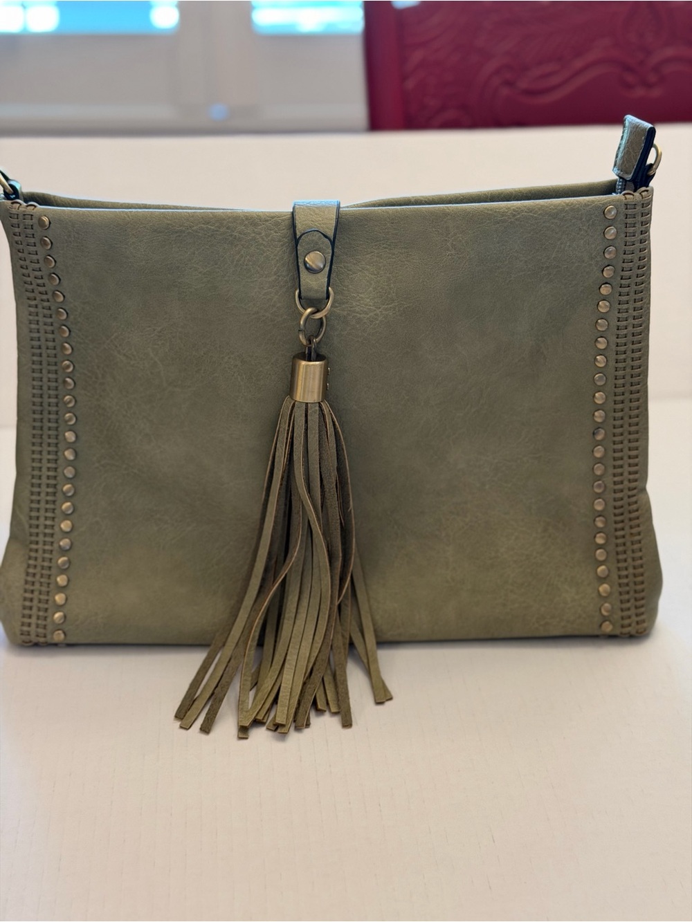 🌿 Jen & Co Olive Fringe Crossbody & Clutch Bag with Stud Accents 🌿 - Picture 3 of 13